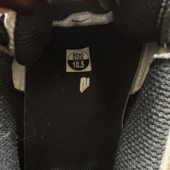 Men's Size 10.5- Nike Air Max 97 Black Metallic Silver DM0027-001 - Picture 5 of 5